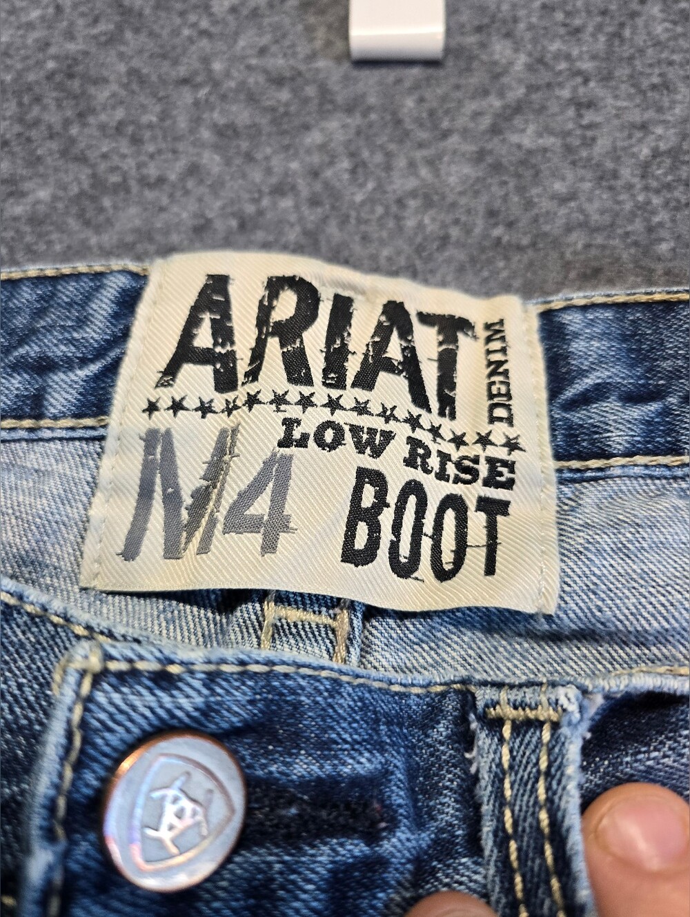 Ariat M4 Jeans Men 32x34 Low Rise Boot Cut Blue Distressed Workwear Denim